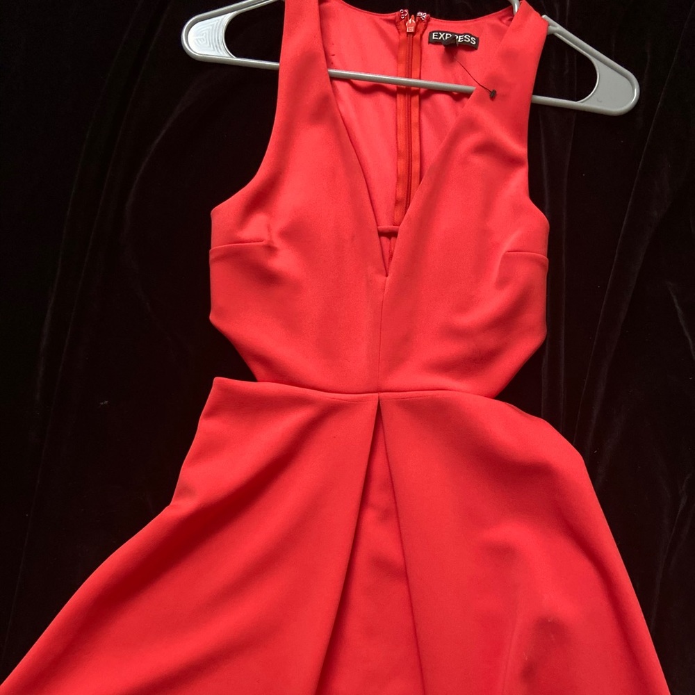 PINK EXPRESS DRESS W/ CUT OUTS